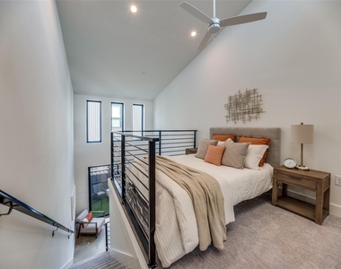 4918 Bryan Street - Photo Thumbnail 5