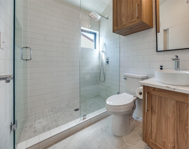 4918 Bryan Street - Photo Thumbnail 10