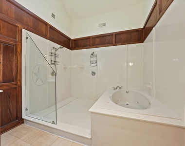 9580 Brockrim Lane - Photo Thumbnail 15