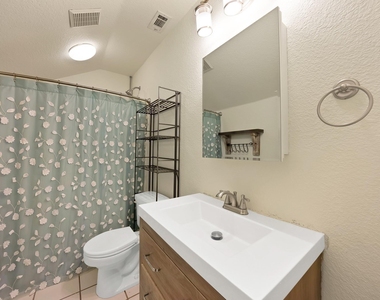 9580 Brockrim Lane - Photo Thumbnail 17