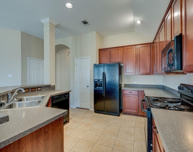 3816 Denridge Lane - Photo Thumbnail 5