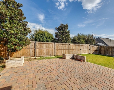 3816 Denridge Lane - Photo Thumbnail 17