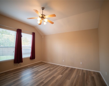 3816 Denridge Lane - Photo Thumbnail 9