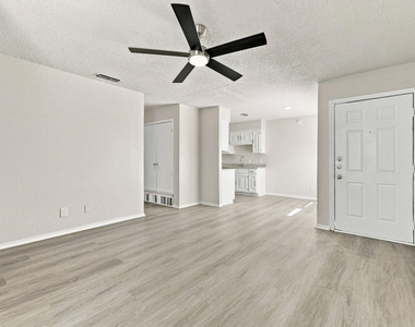 8133 Foxfire Lane - Photo Thumbnail 2