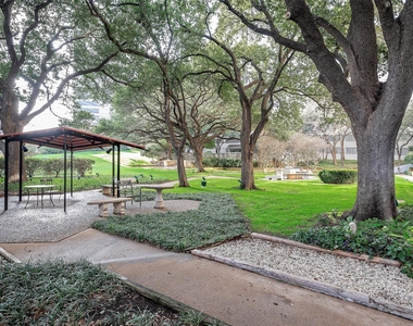 3883 Turtle Creek Boulevard - Photo Thumbnail 27