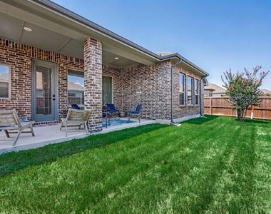 1511 Brandenburg Street - Photo Thumbnail 24