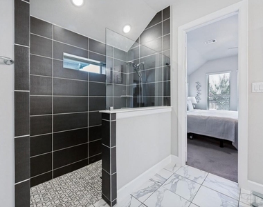 1511 Brandenburg Street - Photo Thumbnail 17