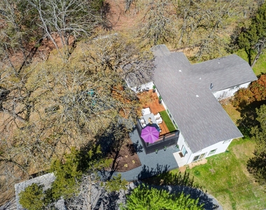 251 Queens Drive - Photo Thumbnail 1