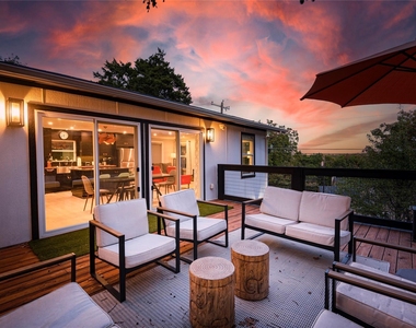 251 Queens Drive - Photo Thumbnail 32