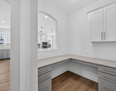 4001 Maida Road - Photo Thumbnail 14