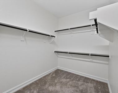 4001 Maida Road - Photo Thumbnail 21