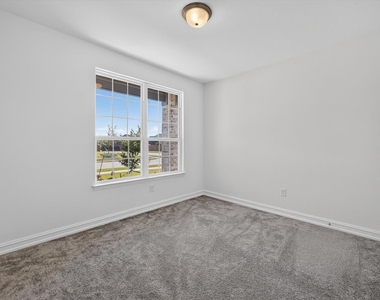 4001 Maida Road - Photo Thumbnail 16