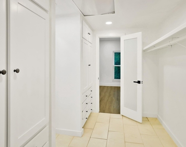 4505 Rawlins Street - Photo Thumbnail 11