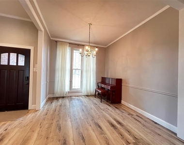 6816 Sweetwater Drive - Photo Thumbnail 5