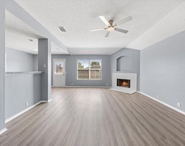1506 Waters Edge Drive - Photo Thumbnail 14