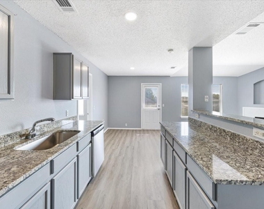1506 Waters Edge Drive - Photo Thumbnail 24