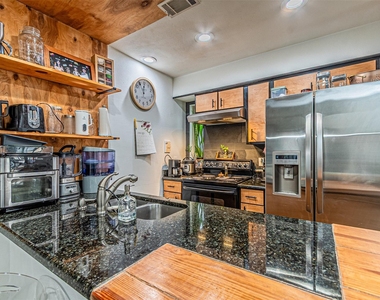 5100 Verde Valley Lane - Photo Thumbnail 10