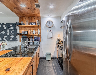 5100 Verde Valley Lane - Photo Thumbnail 8