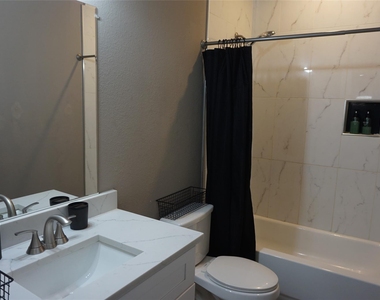 4819 Baldwin Street - Photo Thumbnail 10