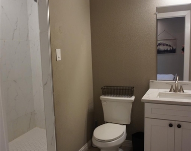 4819 Baldwin Street - Photo Thumbnail 4