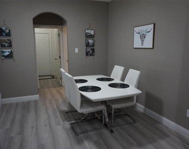 4819 Baldwin Street - Photo Thumbnail 6