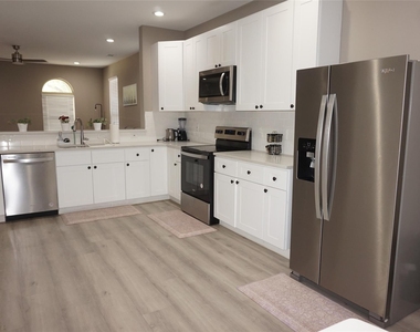4819 Baldwin Street - Photo Thumbnail 3