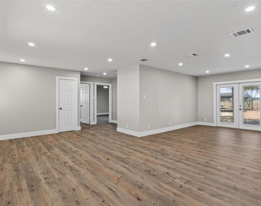 161 Tomlinson Road - Photo Thumbnail 6