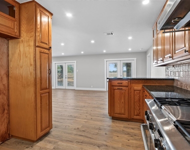 161 Tomlinson Road - Photo Thumbnail 10