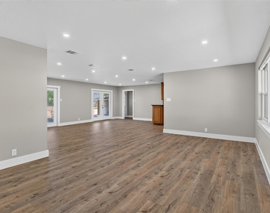 161 Tomlinson Road - Photo Thumbnail 5