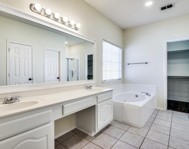 5121 Timber Park Drive - Photo Thumbnail 14