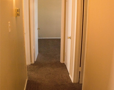 2800 Sayles Boulevard - Photo Thumbnail 6