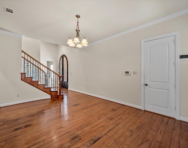 3325 Vista Lake Circle - Photo Thumbnail 5