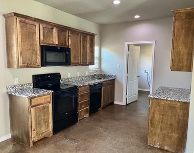 2332 County Road 314 - Photo Thumbnail 7