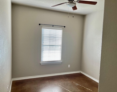 2332 County Road 314 - Photo Thumbnail 10