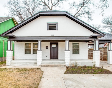 619 Pembroke Avenue - Photo Thumbnail 1