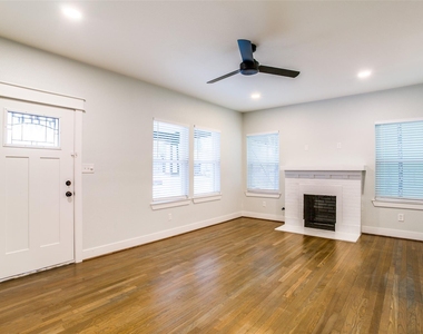 619 Pembroke Avenue - Photo Thumbnail 8