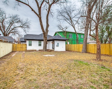 619 Pembroke Avenue - Photo Thumbnail 24