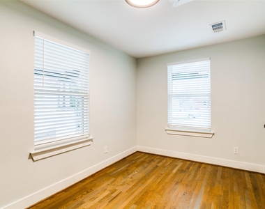 619 Pembroke Avenue - Photo Thumbnail 15