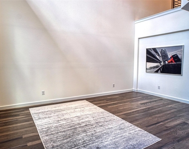 1421 Middleton Street - Photo Thumbnail 4