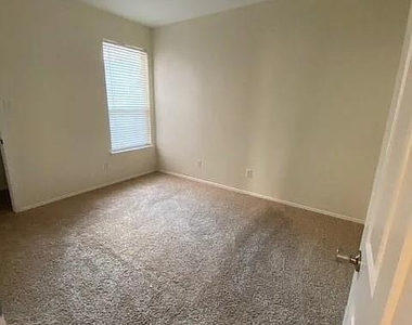 4437 Ridge Point Lane - Photo Thumbnail 19