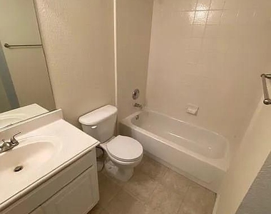 4437 Ridge Point Lane - Photo Thumbnail 23