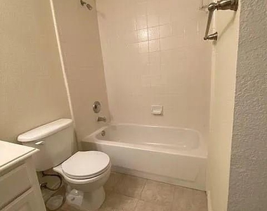 4437 Ridge Point Lane - Photo Thumbnail 22