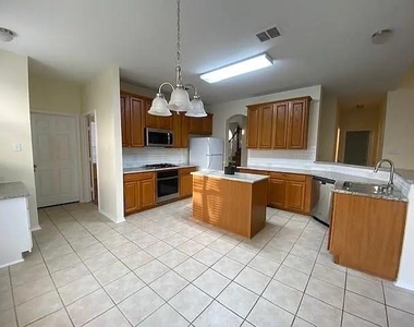 4437 Ridge Point Lane - Photo Thumbnail 7