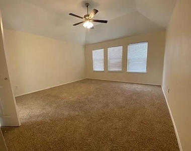 4437 Ridge Point Lane - Photo Thumbnail 12