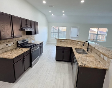 1513 Timber Ridge Drive - Photo Thumbnail 2