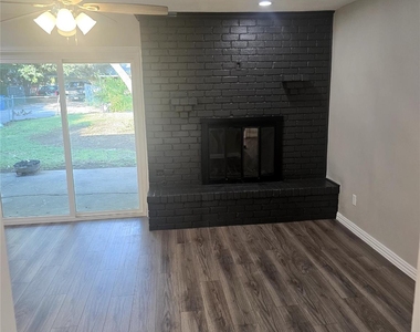 1306 Holt Avenue - Photo Thumbnail 5