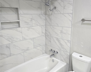 1306 Holt Avenue - Photo Thumbnail 8