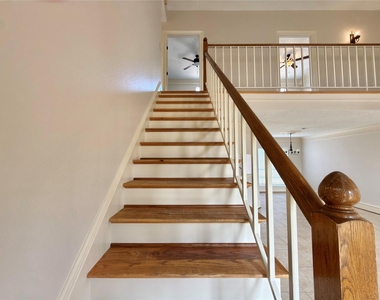 418 Newberry Street - Photo Thumbnail 13