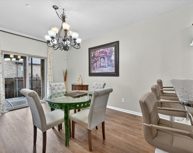 363 Teague Drive - Photo Thumbnail 5