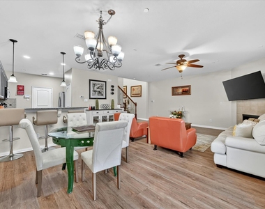 363 Teague Drive - Photo Thumbnail 6